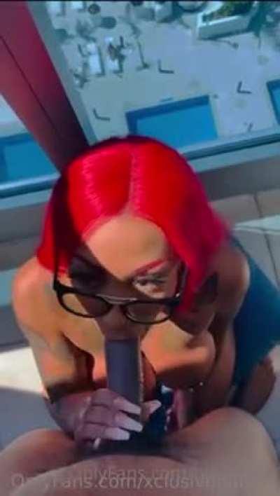 Sexy Red Haired Queen