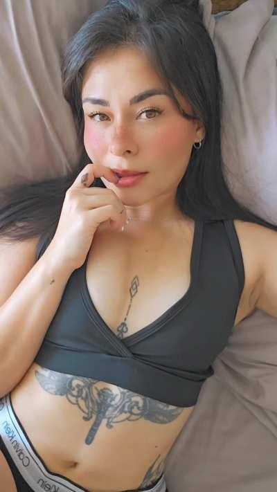 I'm waiting for you in bed like this!