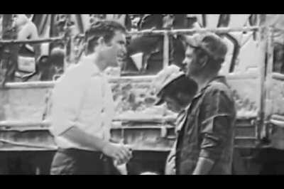 SÖMÜRGECİLİK Bölüm 2/2: Ekonominin kötü olması bakanla alakalı değil arkadaşlar, ülkeyi çok ağır borçlara soktular, bu borçları ödeyemediğimiz için özel şirketler ülkemizin fabrikalarının %70ini çaldı, altın madenlerimizi bile yabancılara verdik...