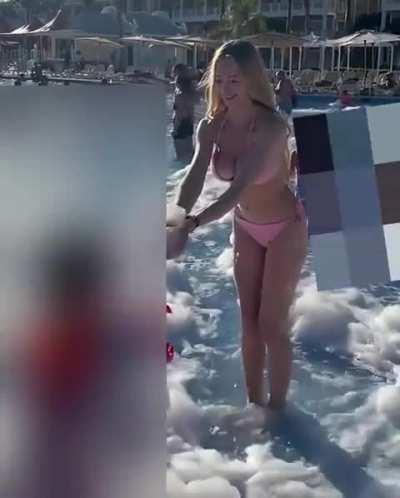 A better cut to only focus on Sophiia