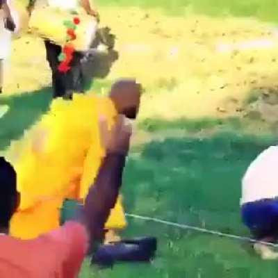 Лысая башка дала пирожка