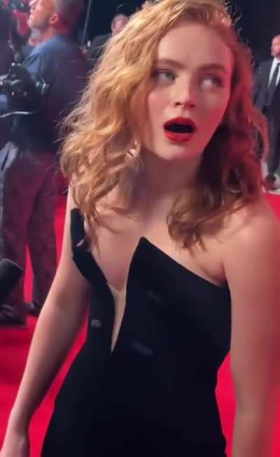 Sadie while attending Armani Beauty event in Venice | 8/31/24