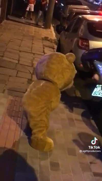 Ted 3 no brasil 😳😳😳😳😳😳