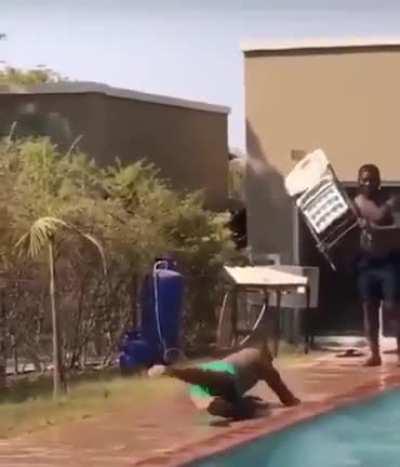 mUlTipLe cASualTieS rEpoRtEd aT bRutAL bAckYaRd BraWL