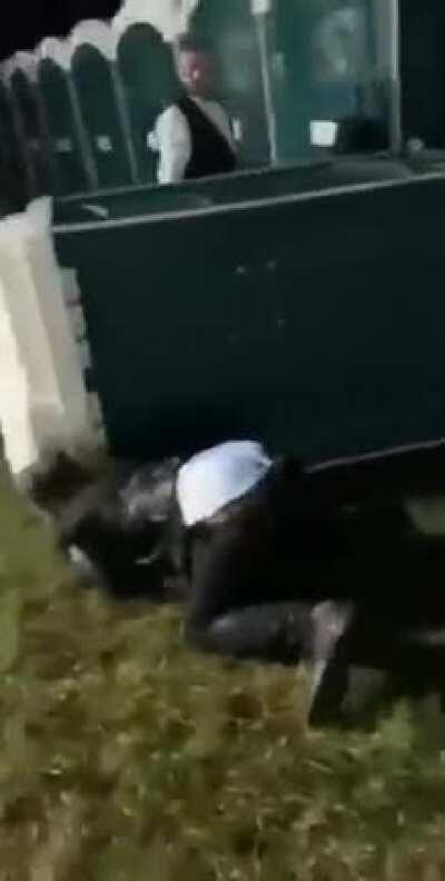 HMB while I use the loo