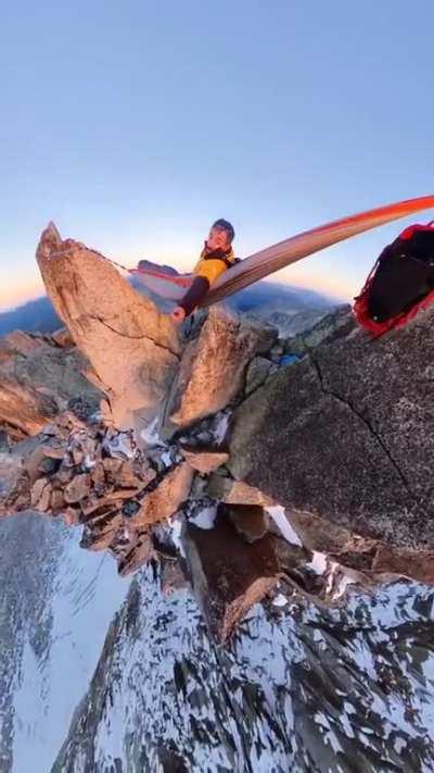 How mountain climbers sleep