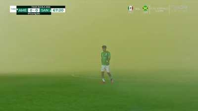 Y dicen que no somos primer mundo? This is english level fandom!