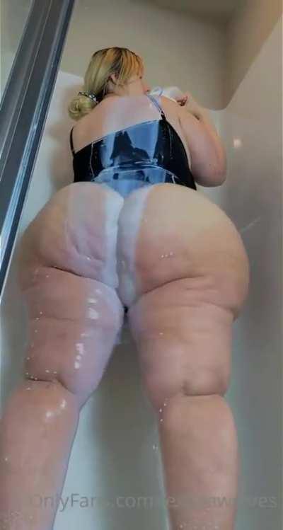 Milky Cellulite Booty