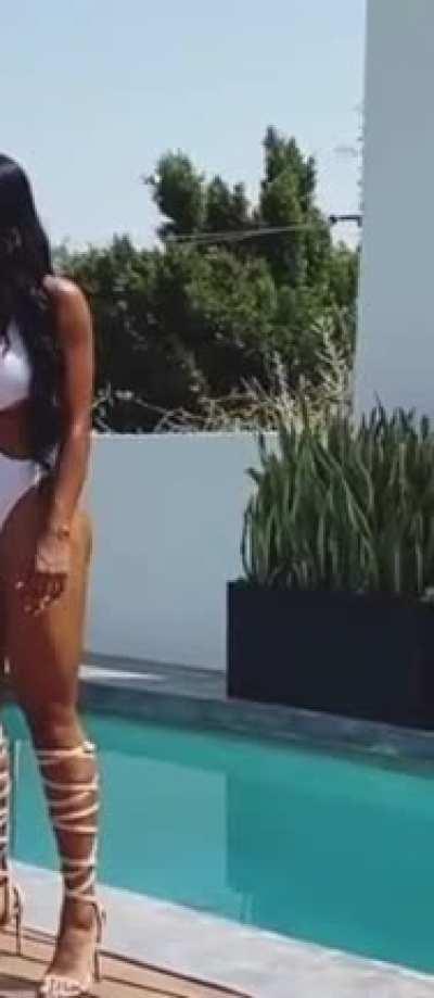 Would u rather FUcK her on the beach or balcony ?