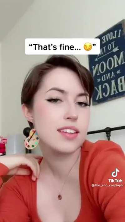 Remember the cosplayer who gave many of us bisexual panic? She’s ba~ack! 💖💜💙