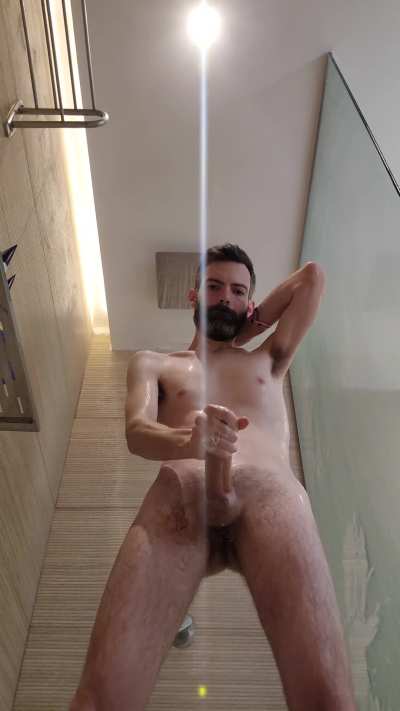 Wash my pits while I jerk off 