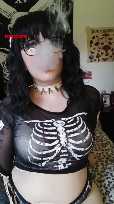 This vape is so discrete I can take it anywhere and puff anyway I love it so much~!