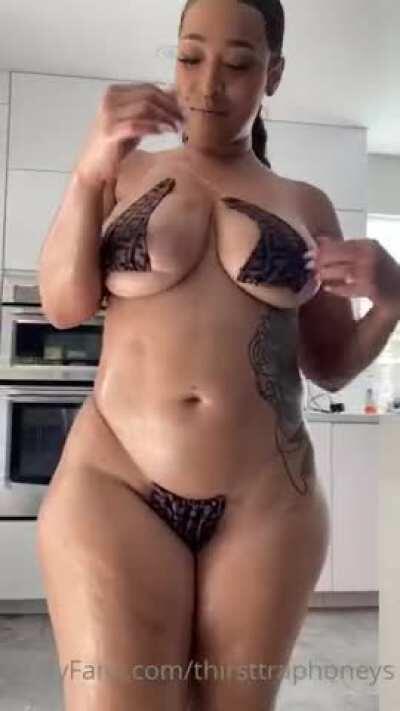 Kayla More of her Content 🔗 in the Comments👇