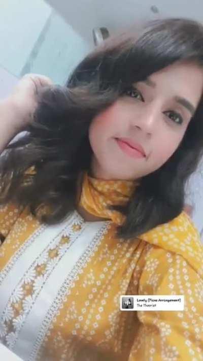 Tooba Faruq 🤤 Rawalpindi ki sb se bari gasthi ha 💋 Uffff bc ess gasthi ka muh or lips deko choopay lgwane ma master ha ye kutti ki bachi 🤤 New Lalazar ma rethi ha or Fatima Jinnah University ma parthi 🤤💋 kesi lgi ye gasthi? agr mil gae to kea kea kro ge e