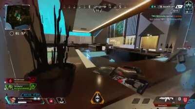 A lil clutch with loba