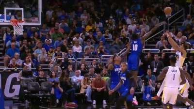 [Highlight] Bol Bol's already massive arms get even bigger somehow for the block.