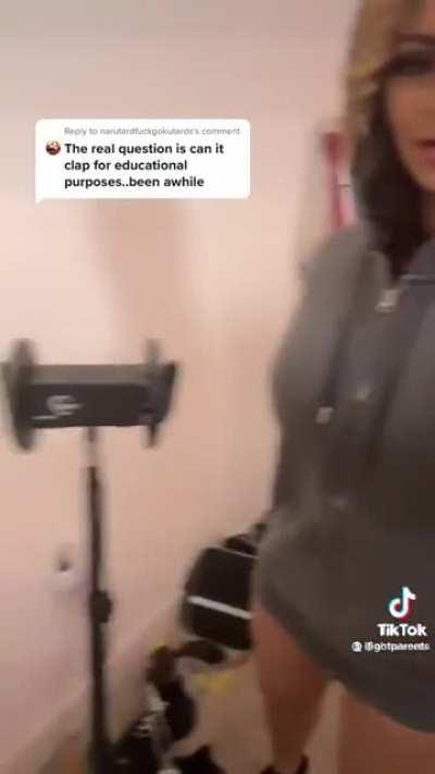 She turned on the lights by ass clapping