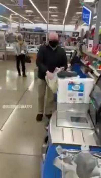 This is every troll in this sub 👇🏼🤣