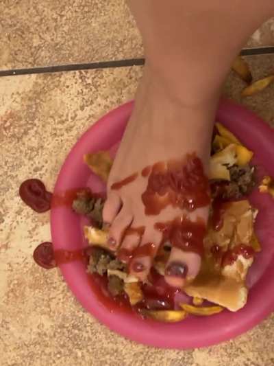 Who’s ready to eat? 😋💕💦