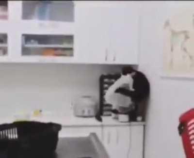 Суету навести охота.