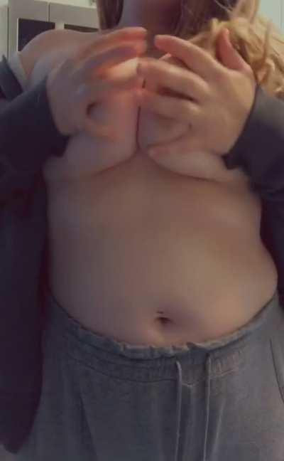 Would love to make these tits bounce while riding some dick