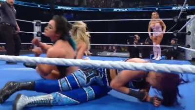 Lyra Valkyria & Bayley's long night!