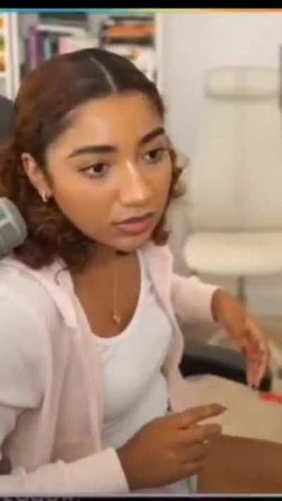 I love her in shorts 🔥🔥🔥