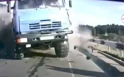 Russia: Very fatal multi-car accident