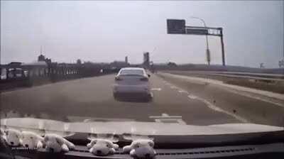 Shitty driver (posted in r/nextfuckinglevel by u/WolfishCalamity