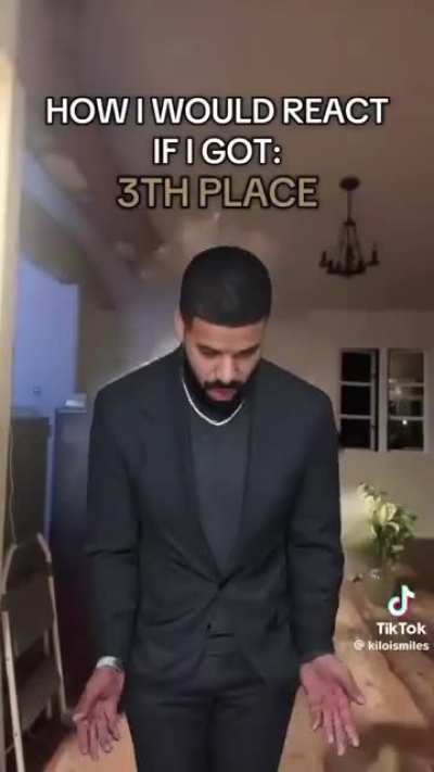 Drake the type of nigga to be a character in Mario Kart and react like this