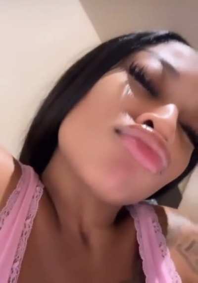 she so cold 🥶😩😩😩😩