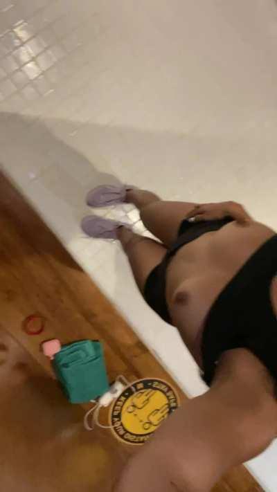 Time for your daily dose of titties :P