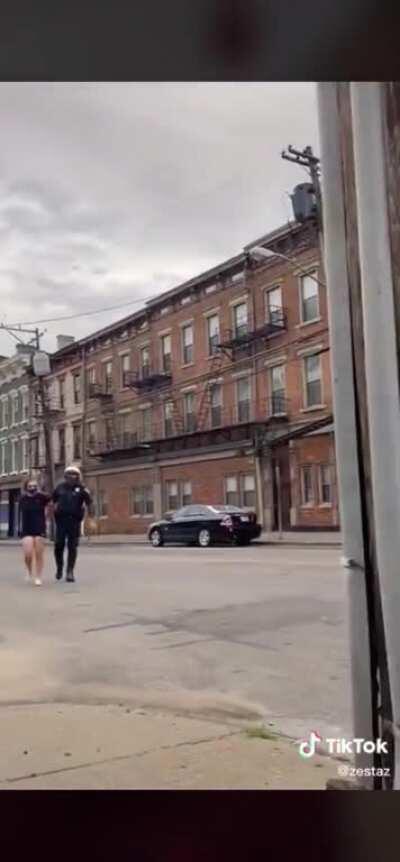 Cop refuses to give diabetic woman her insulin back