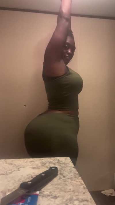 auntie got that old school thickness [blaquebeauty]