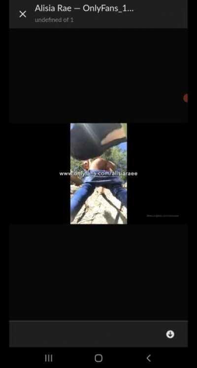 Y'all into a lil watersports💦💦 🥴🤢🙄