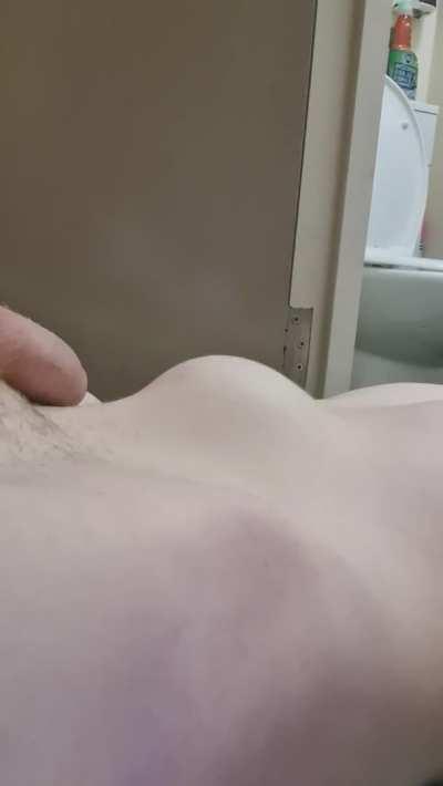 Stretching butt and belly with XL Flared chance on a machine