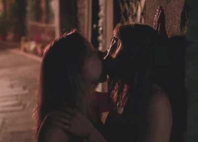 Alison Brie and Aubrey Plaza Are Your Favorite Lesbians