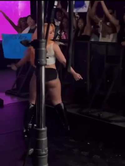 M19, Wet BBC stroking on cam if you feed ice on discord: janko5ive_24660