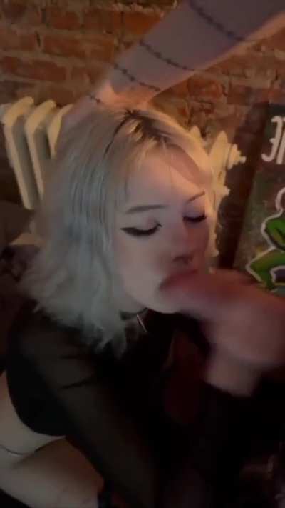 20 [F4A] i shared a full body nude to you by accident... I cant let anyone find out