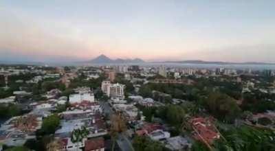 Guatemala City and volcanos this morning. Sorry for lack of stabilization.