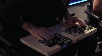 Someone at EVO with a hit box straight out of the Old Testament💀