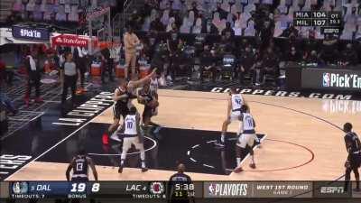 [Highlight] Kawhi uses the crossover to beat Luka and drives for the tough layup (efranklin13)