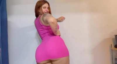 Very sexy and farty 🍑💨