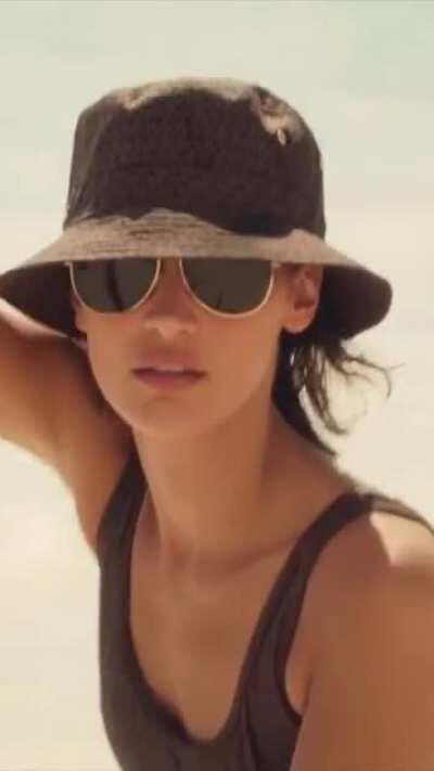 Bella Hadid - Michael Kors Vertical Edit