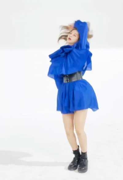 Tzuyu Kura Kura Solo Dance