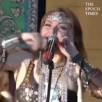 Olena Uutai, an ethnic Yakut artist, playing Khomus 