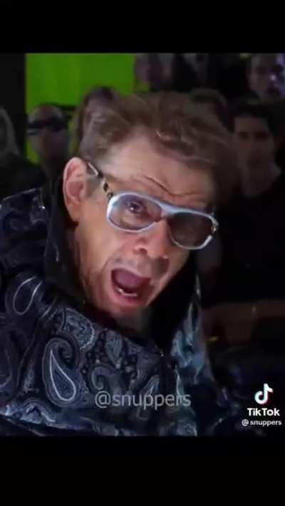 The mma community when gaethje will finally use his wrestling 