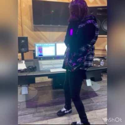 Carti sniffing his butt just to make sure it smells nice. 😳