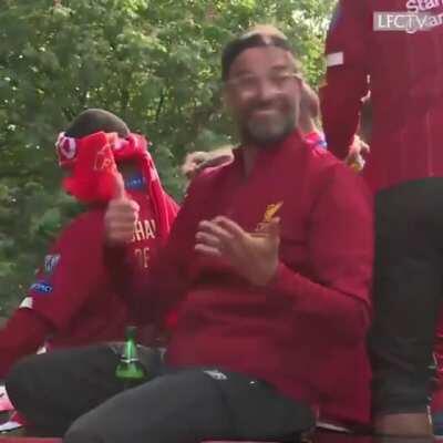 Learn to count to six with this easy trick!