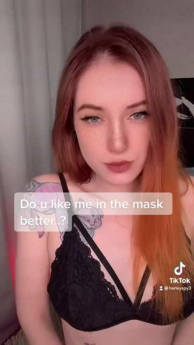 redhead cute show her tits